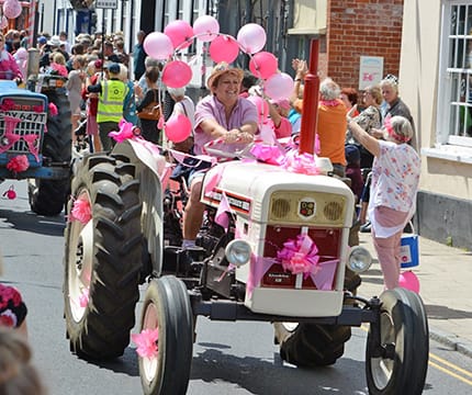 Spectra’s Tracy drives for Pink Ladies Tractor Road Run charity